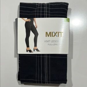 NWT Black & White Window Pane Leggings Sz M
